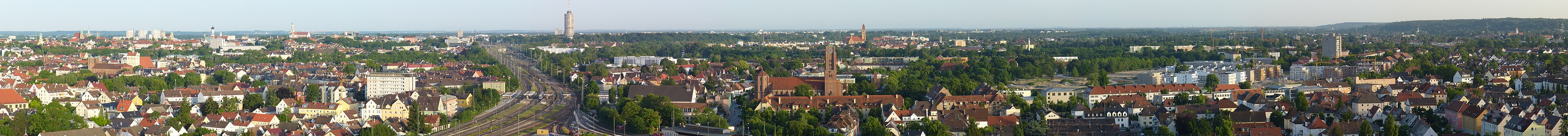Stadtpanorama von Augsburg mit der Skyline der Altstadt